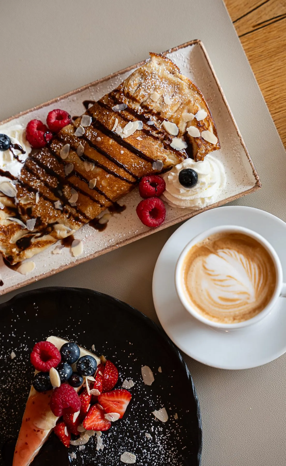 Kuchen und Kaffee im Dubrovnik in Reinbek